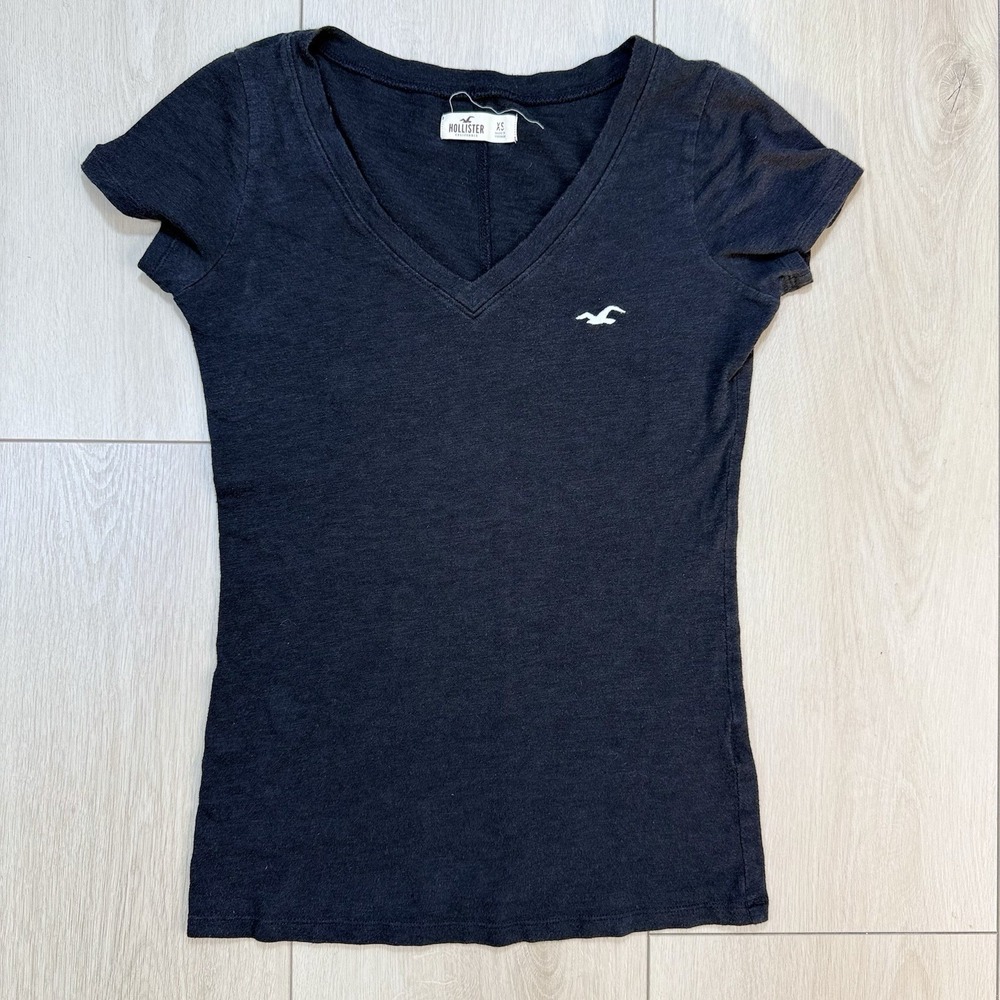Y2K Hollister Womens Black V Neck T Shirt XS Short Sleeve Logo Tee‎ 100% Cotton